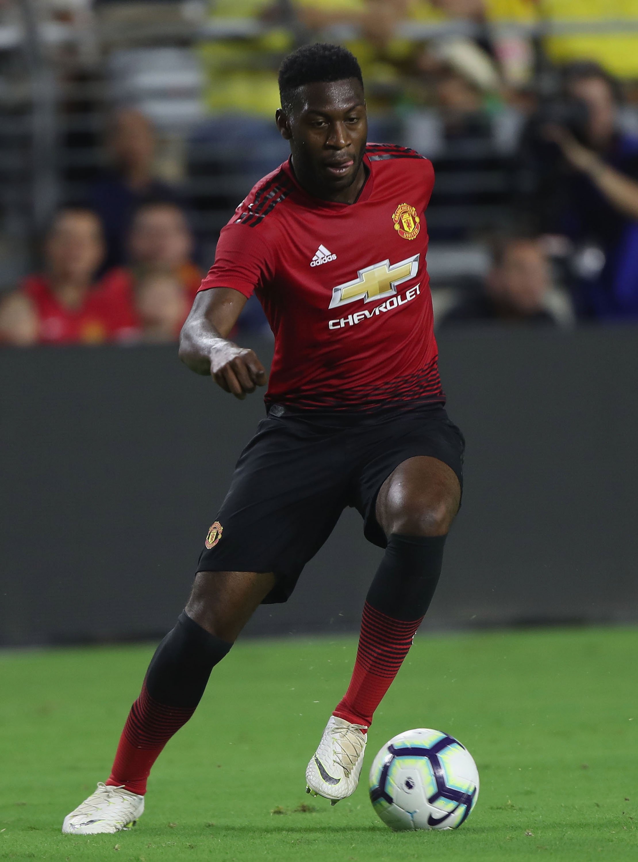 Transfer news: Fosu-Mensah joins Fulham on loan 