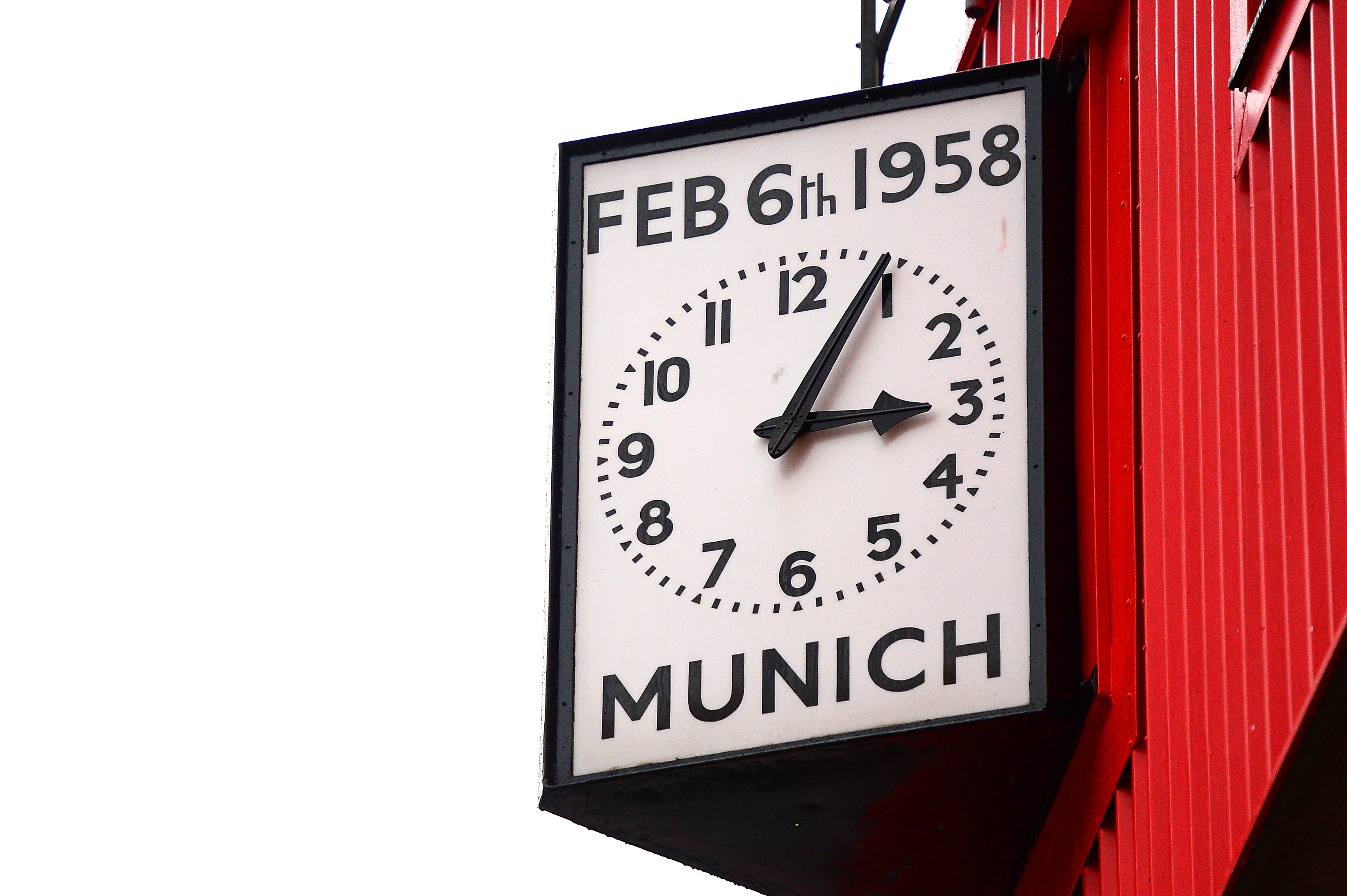 Image for Munich clock non-negotiable