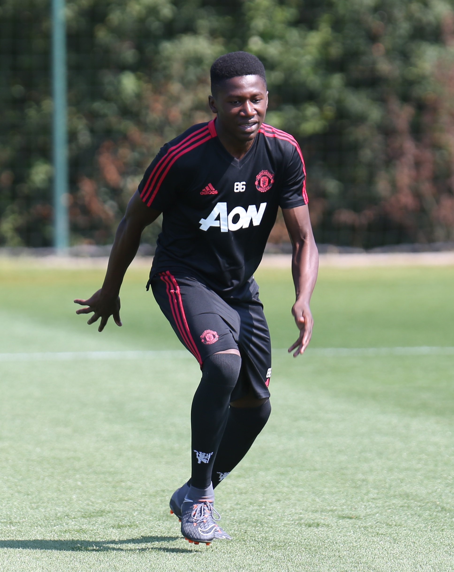 Former Chelsea defender feels settled at United