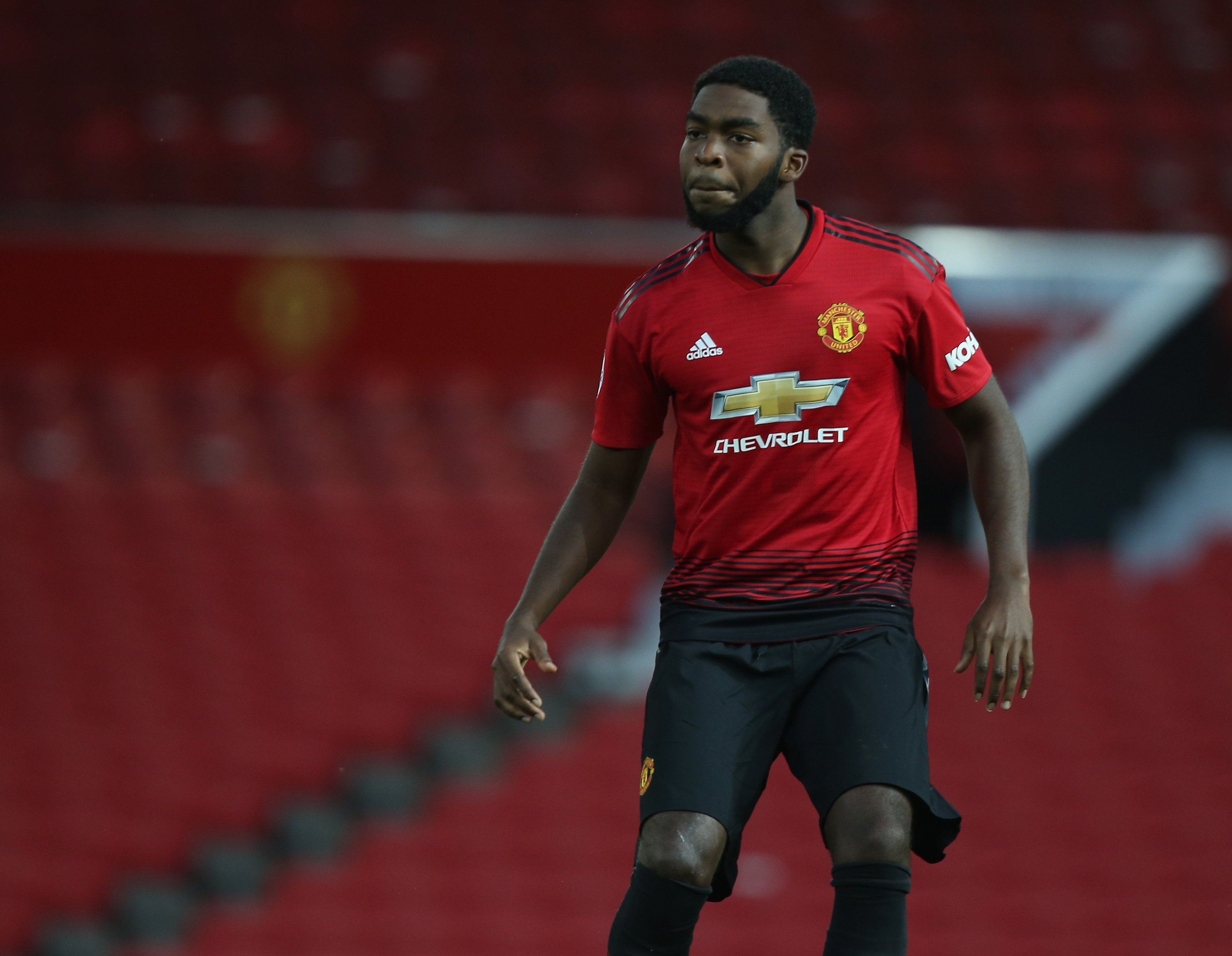 Williams leaves United in permanent move